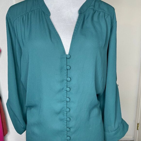 TORRID Harper Emerald Button-Front Georgette Roll-Tab Sleeve Shirt Size 3X - Picture 3 of 8